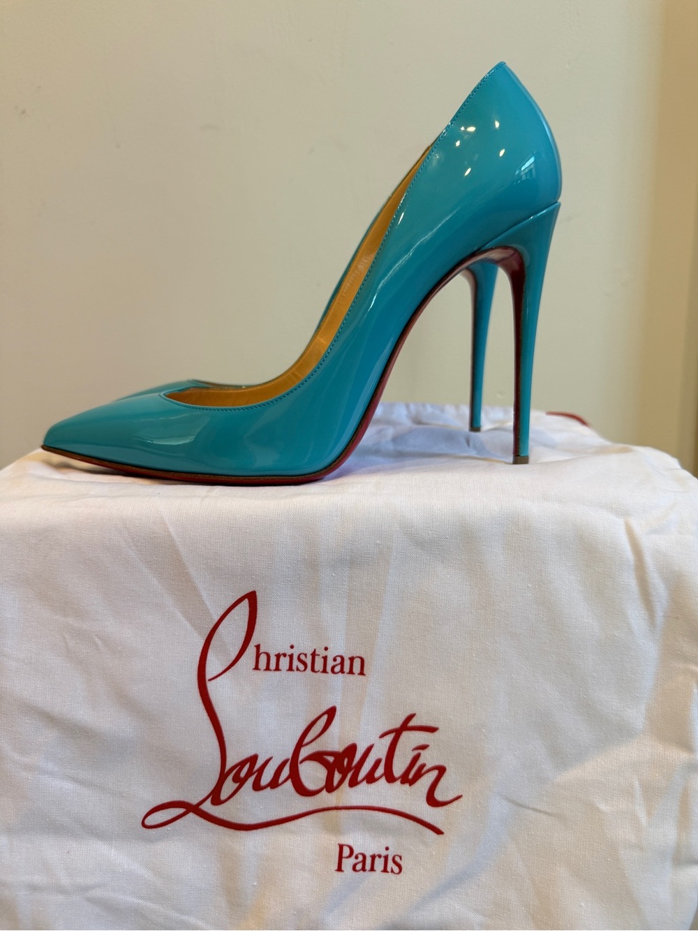 Christian Louboutin So Kates Pumps, Size 39.5 - Picture 12 of 12